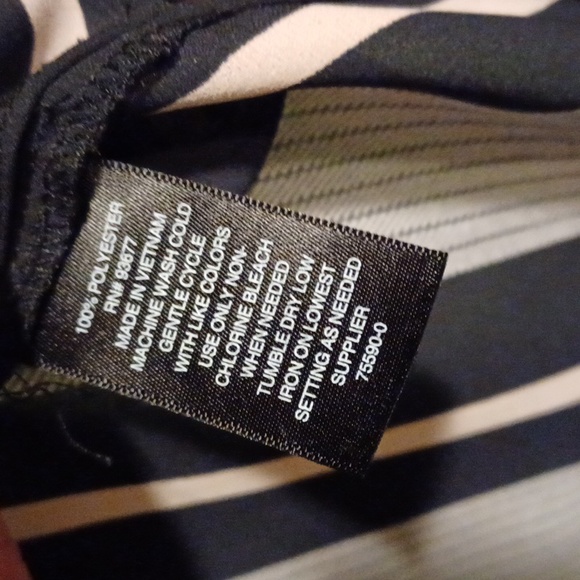 Worthington Blouse - Picture 6 of 8